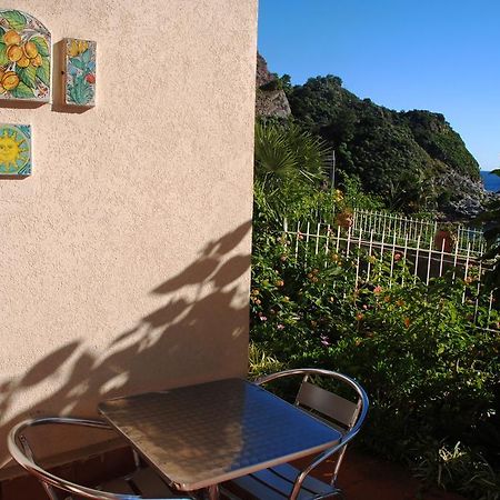 Taormina Isola Bella Apartment - Taormina Holidays Номер фото